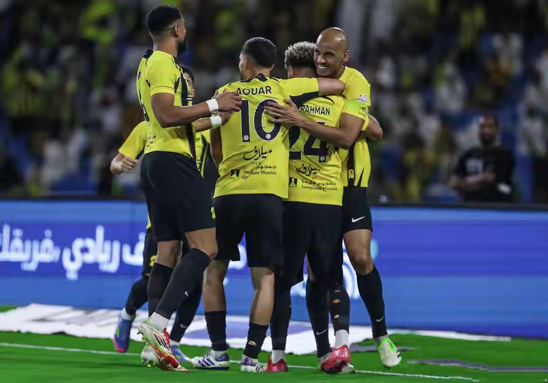 赛地聚焦——国王杯今夜热度飙升，切尔西防线松动，引发热议，高层口径保持一致(加纳赛地对人民币汇率)