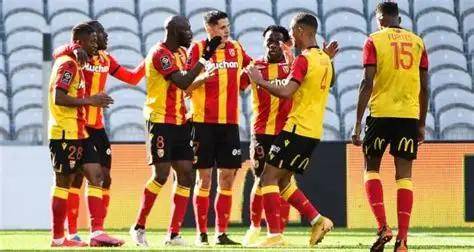 法国篮球加时险胜日本