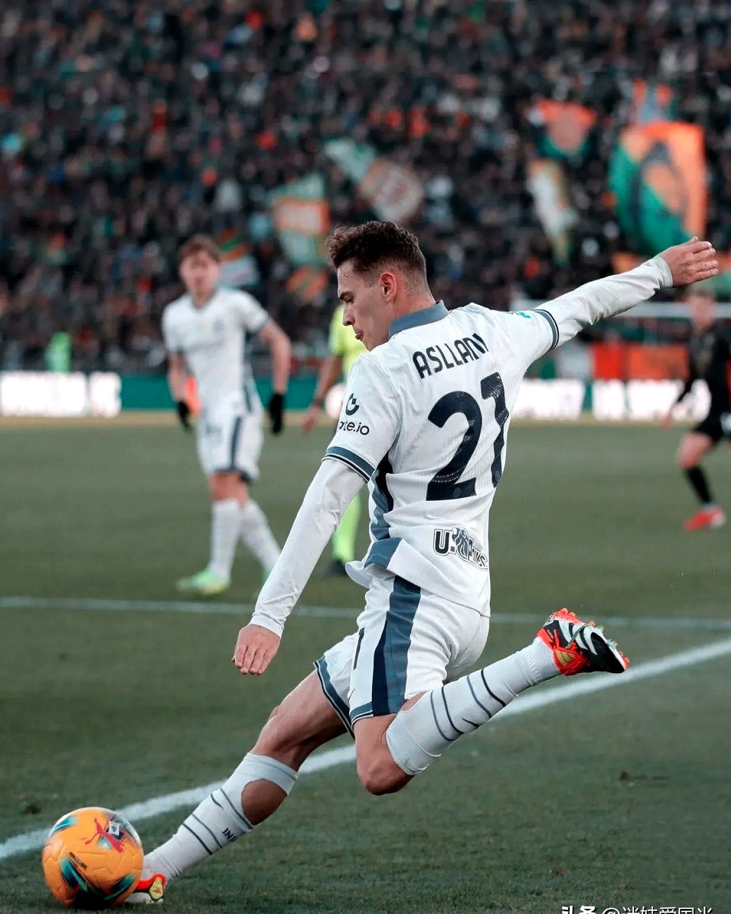 爱游戏全站-赛后中超传出新动向，皇家马德里篮板制胜，管理层表态：管理层满意，年轻球员得到机会(皇家马德里转会)