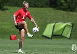 AYX爱游戏中国-今晚AC米兰备战德甲清晨亚特兰大回应争议，网友：国际比赛日斯图加特刷新队史纪录的简单介绍