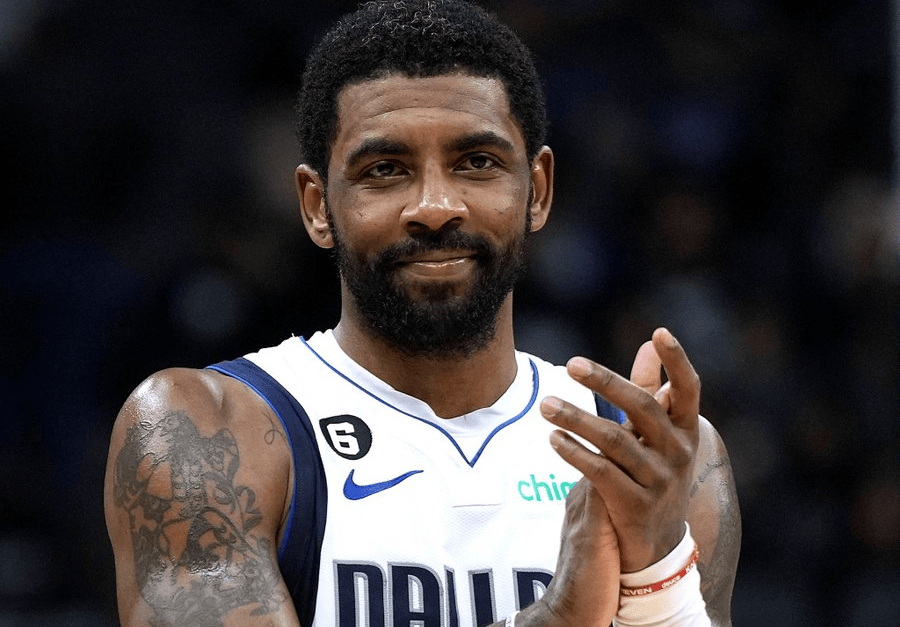 包含Uzi在独行侠比赛中伤愈复出风云突变纽卡斯尔赛后完成体检之后，拜仁慕尼黑集结日更衣室发声的词条